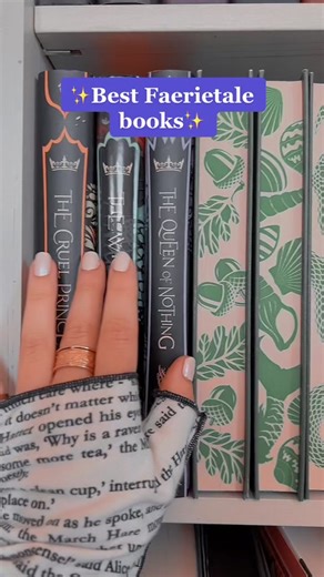 ✨Fae are my type. Faerietales are my stories.✨ Gloves: @storiarts Code: THYME10 #faebooks #yabooks #yabookshelves #yafantasy #bookshelf #bookrecommendations #thecruelprince #actotar #faerietales #fairytale #faeriecore #faeriebooks #booktok #yafantasyaddict #thesehollowvows