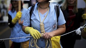 Video. Doctors walk out in Greece