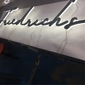 [Hot Item] Backlit Sign Logo LED Solid Acrylic Letter