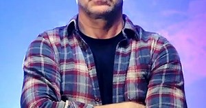 SNL Recap: Bruce Willis Is Throwing A Boy Dance Party & Katy Perry “Roars”