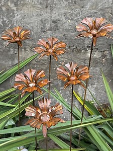 Metal Garden Stakes Decor, Rusty Flowers Set of 6, Metal Yard Art, Outdoor Metal Decor, Rusty Metal Backyard Sculpture - Etsy
