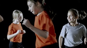 Rehband patella knee strap children, patella support band junior, pressure pad patella for runners knee and patella tip syndrome relieves pain, Colour:Black, Size:One Size