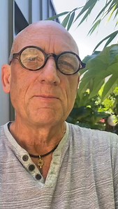 40K views · 7.9K reactions | You asked to see a little more of my garden the other day, and while Philip  decided he was going to seek out some shade rather than taking a starring role today, I hope you enjoy this tour. The tree ferns are thriving through the heatwave and the sound of water is very relaxing on a hot weekend  #garden #gardentour #patiogarden #towngarden #stevefletcher #gardening #ferns #treefern | Steve Fletcher | Facebook