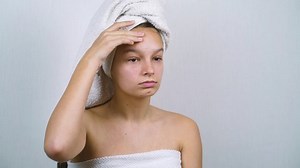 「Lovely Teenager Wearing Bath Towels Touching」の動画素材（ロイヤリティフリー）1040968229 | Shutterstock