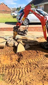 Get To Know Rhino Surfaces🦏 Don’t be caught out by rogue traders, do your research before choosing an installer to ensure they are experienced, reputable and honest. Click on the link to book your free, no-obligation quote https://linktr.ee/rhinosurfaces or contact the team on: 📞01933 276998 📧info@rhinosurfaces.co.uk #resinbounddriveway #resindriveway #resinbound #resindrive #resin #resinboundpatio #homeimprovement #landscaping #satisfying #rhinosurfaces #aggregate #aggregates #aggregatesuppl