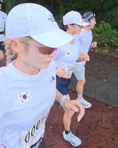 NJZ YENHAR • KPOP SPOTLIGHT on Instagram: "Danielle ran alongside Pilates instructor and fitness YouTuber Shim Euddeum at the 815 Run, joining 4,000 participants to celebrate the 80th anniversary of Korea’s Liberation Day 🇰🇷🏃‍♀️ . #NJZ #엔제 #NewJeans #뉴진스 #MINJI #민지 #HANNI #하니 #DANIELLE #다니엘 #HAERIN #해린 #HYEIN #혜인 #MHDHH #MHDHH_Friends #NJZYENHAR"