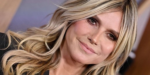 Heidi Klum Goes Makeup-Free to Pose Completely Naked on the Beach