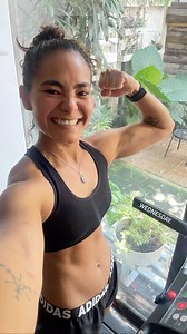 🎉 🎈 33 🎈🎉 “La felicidad, para mí consiste en gozar de buena salud, en dormir sin miedo y despertar sin angustia”. F.S. | Mabel Cadena