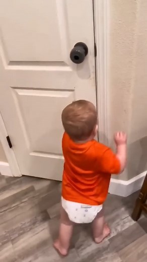 Giving his brother a timeout! Want your baby to be featured? Enter our Cutest Baby Contest! Link in bio. .⁣ .⁣ .⁣ .⁣ .⁣ #adorable #babies #baby #babyblues #babyboutique #babyboy #babyclothes #babyfashion #babygirl #babyhampers #babykiss #babylove #babyshop #cuddly #decoracioninfantil #igbabies #infant #infants #instababy #kidsfashion #mama #momlife #momsofinstagram #motherhood #newbornbaby #newbornphotography #newmom #parenting #toddler #unexpected | Cutest Babies