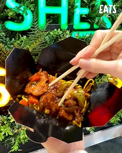 Chopstix Noodle Bar has brought fresh and tasty Pan Asian food to The Trafford Centre. Swing by and grab yourself a box of heaven 🥡🍜 | The Manc
