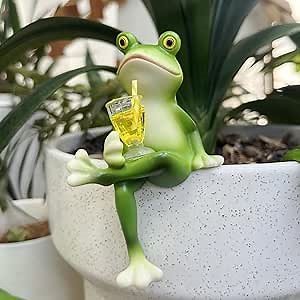 Flower Pot Edge Hanging Frog Plant Pot Decorations Small Frog Figurine Holding Wine Bottle Resin Frogs for Home Garden (Frog-Juice Cup)