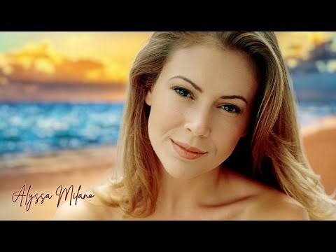 Alyssa Milano Wears Transparent Bikini In Public At Vacation Look At Photos