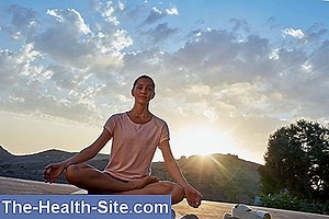 Sırt Ağrısı: Yoga Fizyoterapi Kadar Etkili 💊 Bilimsel-Pratik Tıp Dergisi - 2025