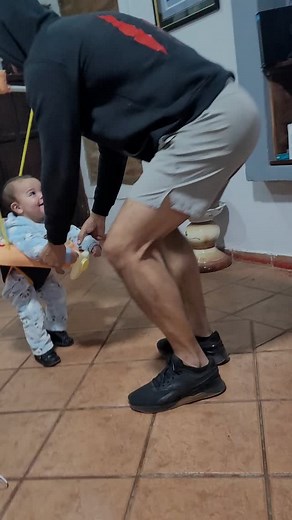 Cuando tenes 2 niños en casa 🤣 Federico Senes | Marian Flecha