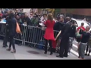 Connie Nielsen Accidentally Flashes Her Derriere In Nyc Daily Mail Online