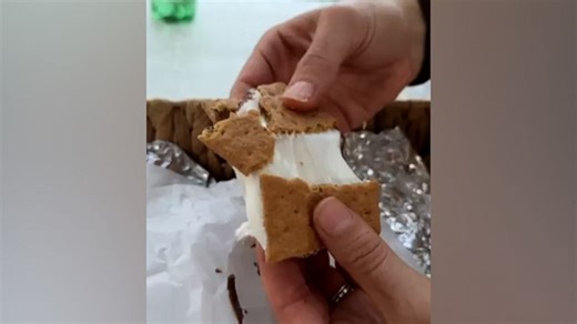 Use this s'mores hack to avoid a mess