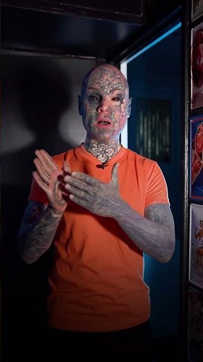 Des femmes nues devant mes toilettes