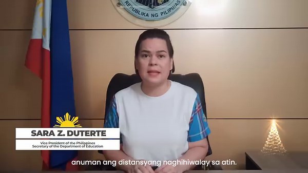 CHRISTMAS MESSAGE FOR THE FRONTLINERS Mga mahal kong kababayan, Habang nadarama natin ang init ng panahon ng Kapaskuhan, nais kong ipahayag ang aking pasasalamat at taos-pusong pagbati sa inyong lahat na aming mga frontliners, mga sundalo, pulis, bumbero, doctor, nurses, iba pang health workers, disaster response personnel at lahat ng first responders, emergency personnel at mga quick response teams, at iba pa na nagdiriwang ng Pasko na malayo sa inyong mga mahal sa buhay dahil sa inyong trabaho