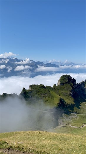The Brienz Rothorn Railway is a tourist rack railway in Switzerland, which climbs from Brienz, at the eastern end of Lake Brienz, to the summit of the Brienzer Rothorn. The railway is 7.6 kilometres long, is built to 800 mm gauge, and uses the Abt double lamella rack system. #travelblogger #switzerland #suisse #schweiz #alps | The amazing places
