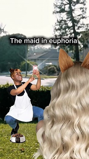 I need Juana to take my pictures😭she's so supportive. I love her. #euphoria #euphoriaseason3 #euphoriahbo #zendaya #alexademie