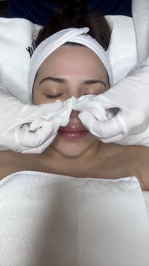 Microdermabrasion facial helps remove dead cells, reduce expression lines and sun or hormonal spots. It costs $65.00 dlls but on Tuesdays they are special for $45.00 ReMake Beauty Studio 😍 #trending #viral #remakebeautystudio #facialtreatment #laredo | Glam By Lynette