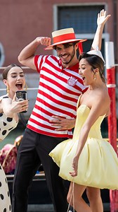 Come Roma, casa non si costruisce in un giorno. Emily in Paris 5 torna il 18 dic. solo su Netflix! | Netflix