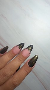 Batman Nails 🦇 Suchst du noch nach einem Nail Design für deine Halloween Party? 👻 Wir haben ein paar Inspirationen für dich! 💖 FOLLOW US 💖 IG @juliana_nails_official TikTok @juliana_nails #Halloween #halloweennails #juliananailsofficial #nai#nailsofinstagram #nailinspo #naildesigns #diy #trending #fallvibes #autumnvibes | Juliana Nails