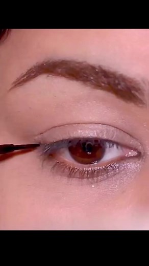 101K views · 1.4K reactions | Flattering winged liner on HOODED eyes 殺 #reels #hoodedeyes #hoodedeyesmakeup #hoodedeyesmakeuptips #Eyeliner #eyelinerhack | Smitha Deepak | Facebook