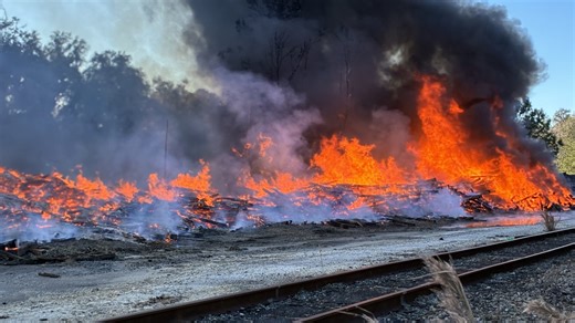 Live coverage: Feb. 1 railroad tie fire in Dunnellon