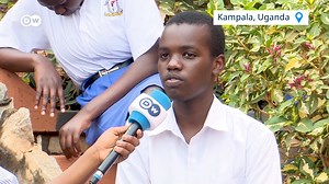 Does repeating class solve poor academic performance? GirlZOffMute teen reporter Muubuke Blandlyn sought the views of pupils in Uganda and not so many support staying in the same class for another year. They have tons of solutions for their age-mates who struggle with schoolwork. Did you repeat a class during your school days? And would you force your child to do it? #77Percent #GirlZOffMute #DWAfrica | DW Africa