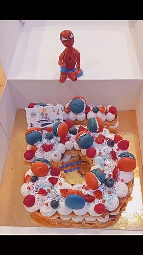 Hello Les Gourmands  拾Numbercake et Heartcake aux fruits rouges拾  Merci à Sandy Metge  #cakesoffacebook #gateaupersonnalise # #gateausurcommande #decopersonnalisee #cakeunique #DessertGourmand #numbercake #heartcake #cakesofinstagram #newcake #spiderman | Atelier de Brigitte, Pâtisseries, Coutras 33230 | Facebook