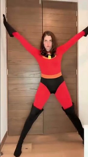 😎 PUT YOURSELF TOGETHER #elastigirl #ednamoda #ednamode #halloween #costume #disfraz #parati
