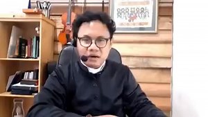 Video lawas Romo nDeso yang masih bisa membantu mencerahkan UMAT KATOLIK. Matur nuwun Romo. | Lingkungan Santo Agustinus Karanganyar | Facebook