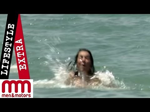 Girl Loses Bikini Out At Sea