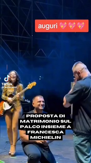 Love proposta Michielin ❤️ #proposta #matrimonio #gay #concerto #michielin #lgbt #lgbtqia | Vivaboy