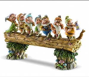 [Hot Item] Custom Cheap Resin Garden Seven Dwarfs Statues Gnome