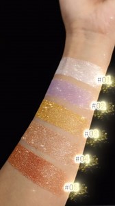 Shimmering Highlighter Powder Spray, Sparkle Powder High Gloss for Face Body & Hair, Long-lasting Glitter Waterproof Face Highlighter Spray for Women Party or Daily Wear (#01)