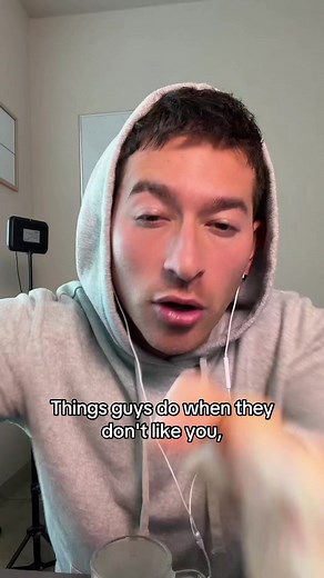 Understanding Signals: What Guys Do When Uninterested