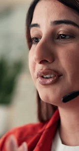 Femme, consultant et centre d'appel avec : vidéo de stock (100 % libre de droit) 3919819233 | Shutterstock