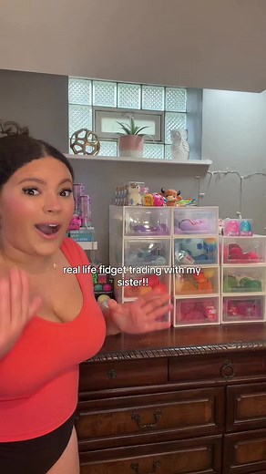 real life fidget trading with my sister!😱 #fidgettrading #squishies #squishycollection #reallifefidgettrading #squishy