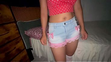 Vecinita Latina de 18 parece una santa pero ¡LE ENCANTA POR EL CULO!
