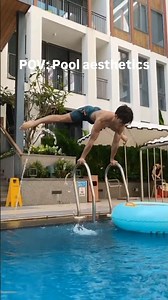 POV: Pool Aesthetics + Calisthenics #handstandpress #planche #pool