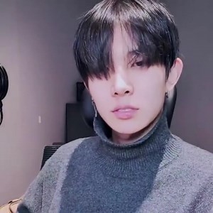 “WET THE BED, that’s a good song” -Lee heeseung Good song pala ahh cgeh nga Lee sayawin mo😂🙈🙈 -TIN🦊 | Enhypen Philippines