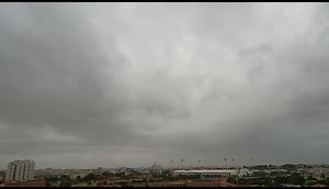 3.4K views · 96 reactions | #Karachi_Current (کراچی کی تازہ ترین صورتحال) کراچی میں آج موسم انتہائی خوشگوار۔۔۔اس وقت شہر میں سمندری بادلوں سے موسم ابرآلود۔۔۔جس کے باعث کے شہر میں ہلکی سے درمیانی بارش کا سلسلہ وقفے وقفے سےجاری ہیں KARACHI WEATHER VC(Arbaz From KW WhatsApp) | KARACHI WEATHER | Facebook