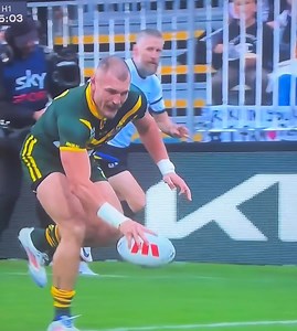 95K views · 132 reactions | Wasn’t even the hand with 4.5 fingers  #cast | The Cast Patrol | Facebook