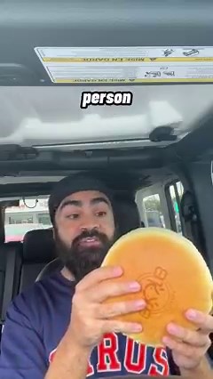 I recently checked out Nikko’s Japanese Cheesecake, a new dessert spot in Houston, Texas, known for its jiggly cheesecakes. Compared to traditional cheesecakes, Japanese cheesecakes are lighter and fluffier, and I felt as if I was biting into a slightly sweet cloud with each bite. If you’re a big fan of sweet and jiggly things, I recommend checking them out. #japanesecheesecake #cheesecake #japanesefood #foodreview | shawnthefoodsheep