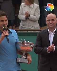 572K views · 10K reactions | Federer completes the 퐜퐚퐫퐞퐞퐫 퐆퐫퐚퐧퐝 퐒퐥퐚퐦  Relive the emotional scenes when Roger Federer won his first French Open title in 2009  | TNT Sports | Facebook