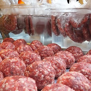 juicy sous vide hamburger - korean street food. | Gregory food | Facebook