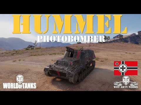 Hummel - Photobomber