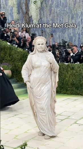 Heidi Klum Stuns at the Met Gala